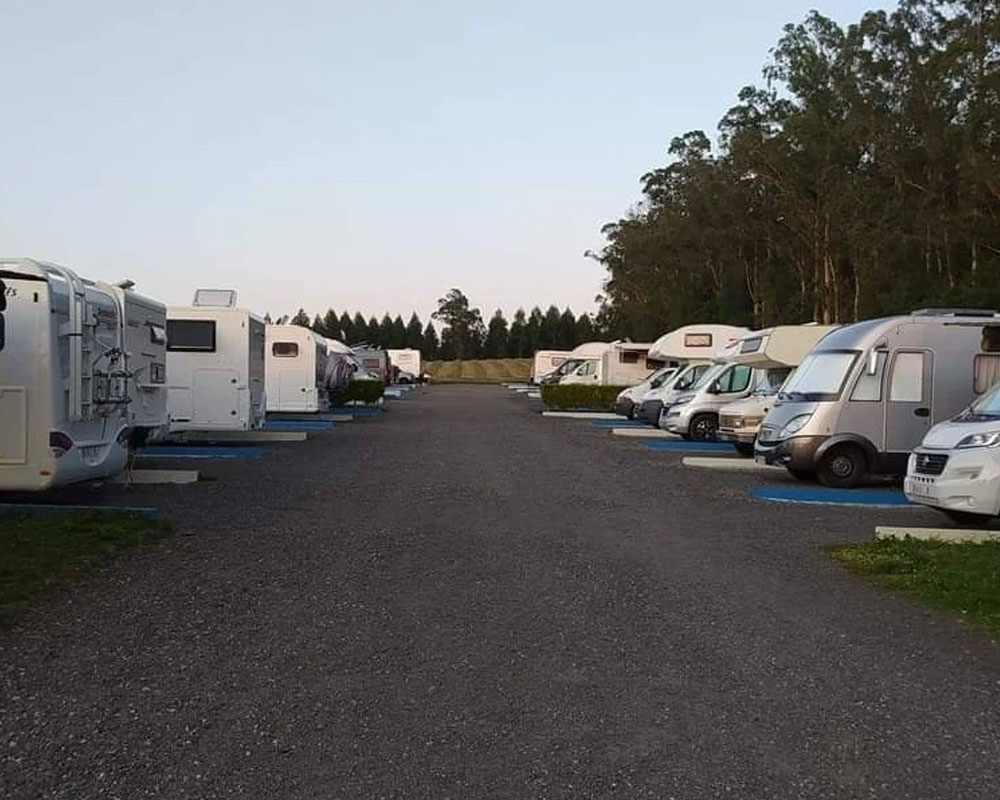 Ferrolterra-pet-friendly-Eumenatura-area-caravanas