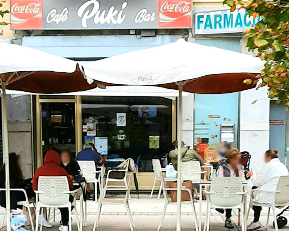 Ferrolterra-pet-friendly-cafe-bar-puki-ferrol