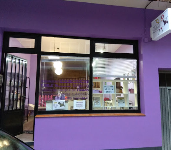 Ferrolterra-pet-friendly-peluqueria-canina-yolanda-naron
